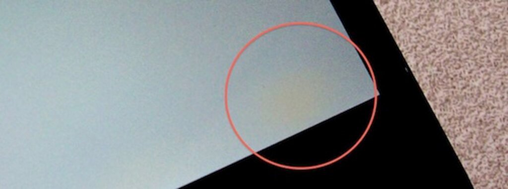 Discoloration on screen